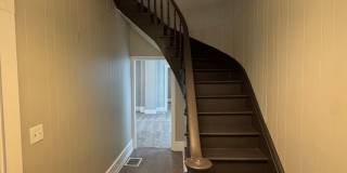 Spacious Four Bedroom House Close to Downtown Lafayette! Gallery 1