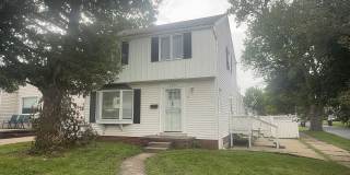 Spacious 3-Bedroom, 1.5-Bathroom Home near Highland Park Gallery 1