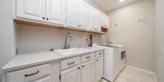 Gorgeous Rancher Located in University Bluffs Gallery 22