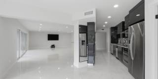 877 NE 195TH Street Gallery 23