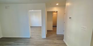 725 W Pratt Gallery 115