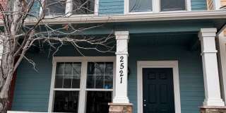Shannara Grove townhome for rent! Gallery 1