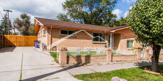 1/2 Duplex with Central AC and Fenced Yard Gallery 3