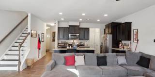 3 Bedroom Townhome in Atlanta Gallery 1