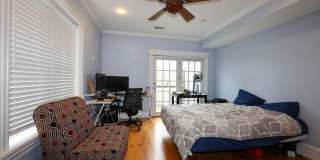 Brighton Oversized 4 Bed / 3 Bath – 2,800 SF – In-Unit Laundry – 6/1 Gallery 4