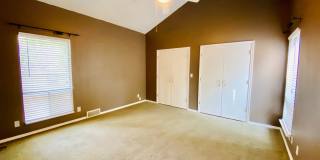 {13042} Contemporary in Lenexa + Fenced Yard + All Appliances Included {13042} Contemporary in Lenexa + Fenced Yard + All Appliances Included Gallery 15