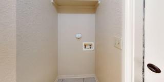 4 Bedroom 2 Bath - Convenient Location Gallery 15