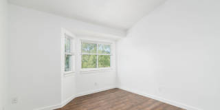 Spacious 1BR on The Near East Side Gallery 62