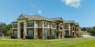 Edgewater Apartments Gallery 5