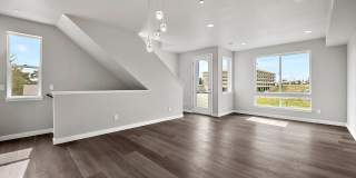 Beautiful End Unit at Overlook Station Gallery 35