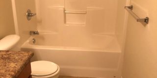 2 Bedroom, 2.5 Bathroom Townhouse in White City Gallery 13