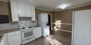 Charming Brick House off Fort Avenue Gallery 11