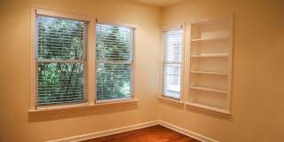 3-BEDROOM W/ SPARKLING POOL IN ALAMO HEIGHTS Gallery 16