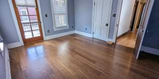306 N LOCUST Street Gallery 19