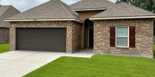 Modern Charm: Inviting 3-Bedroom, 2-Bath Home in Keystone Subdivision, Prairieville, LA Gallery 1