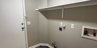 Del Valle -   SFH    ( 2 wks free rent w/ lease thru 5/31/27  w/ qualified app ) Gallery 20