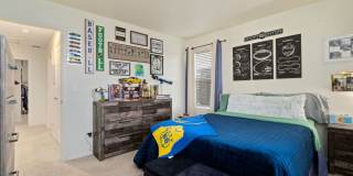 Beautiful 5 Bed Home in Raindance Gallery 29