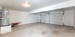 Huge one bedroom condo close community pool and tennis courts. Gallery 23