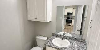 SPACIOUS 3BED/3/5BATH/2GARAGE TOWNHOME - 6040 24th Street Gallery 4