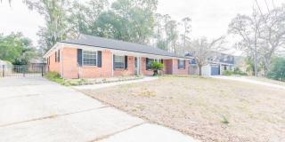 1549 MONTROSE Avenue E Gallery 1