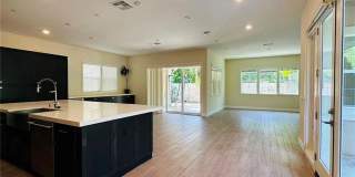 101 Pelican Lane Gallery 6