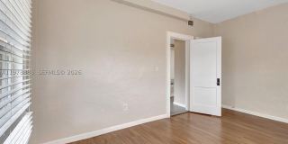 630 33rd St Gallery 17