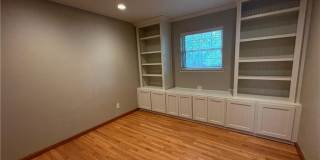 3700 Dallas Street Gallery 19