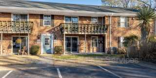 1006 Barclay Square Gallery 4