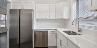 2207 W School Street Gallery 3