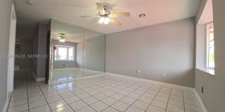 8810 NW 114th Ter Gallery 1