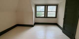 Newly renovated spacious 4 bedroom home in Sheraden - AVAILABLE OCTOBER! Gallery 9