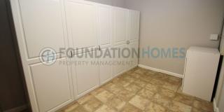 SPACIOUS 5BR HOME WITH MULTIPLE DECKS, FIREPLACE, UPDATED KITCHEN- FOUNDATION Gallery 16