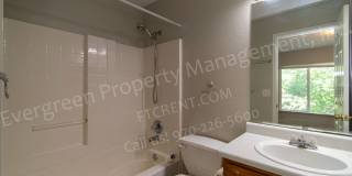 Fantastic 4 bedroom, 2 bathroom home in great location! Gallery 24