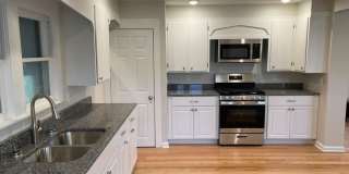 176 Baker Street Gallery 1