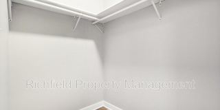 2015 E Maryland St Gallery 36