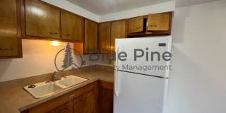 542 Gladstone Street Gallery 7