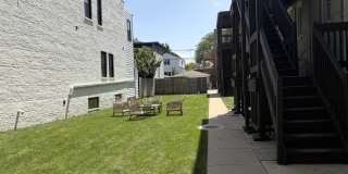 5325 N Damen Avenue Gallery 12