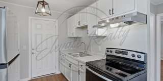 Two Bedroom Duplex in Madison on Special! Two Bedroom Duplex in Madison on Special! Gallery 1
