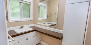 Beautiful 4 Bedroom Home Gallery 29