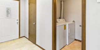 Spacious 3 Bedroom/ 3 Bath Townhouse Spacious 3 Bedroom/ 3 Bath Townhouse Gallery 5
