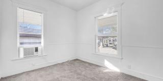 526 W Munson Gallery 27