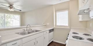 Woodside Village Apartments Gallery 27