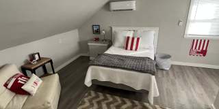 "The Porch" - ABNB, Short Term, monthly and long-term RENTAL. Famous IU Tailgate house Gallery 27