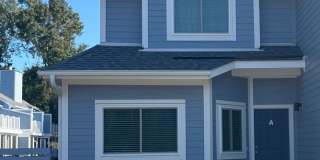 TOWNHOME IN MT PLEASANT - AVAILABLE August 1, 2026! Gallery 1