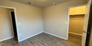 704 Silver Wing Drive Gallery 15