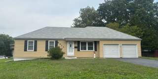 Beautiful Newly Remodeled 3 Bedroom Gladstone Home! Gallery 1