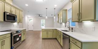 Gorgeous remodeled 3-bedroom, 2.5 bath home in Hillcrest Gallery 6