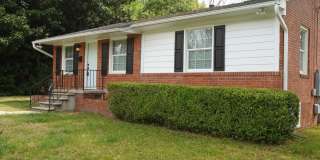 Room in 3 Bedroom Home at Downing Rd Gallery 21