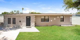 5511 65th Terrace Gallery 1