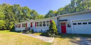 Quaint 2 Bed 2 Bath Home Gallery 1